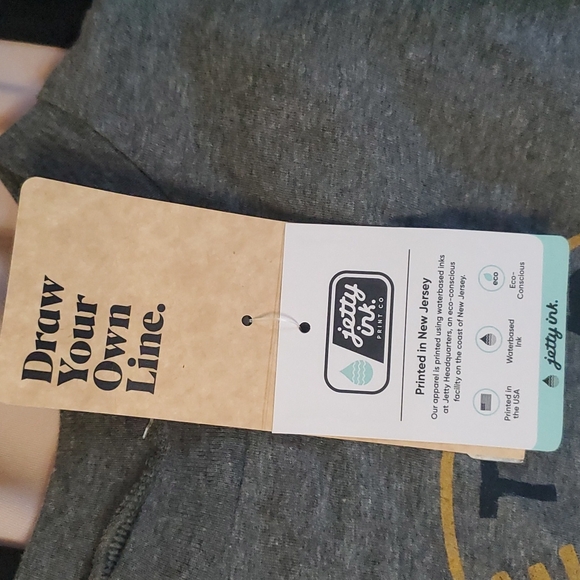 Jetty gray crop t-shirt ~ small - Picture 6 of 7